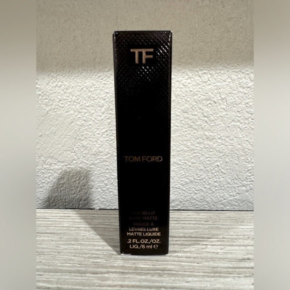 TOM FORD. Liquid Lip Luxe Matte.Color: 100 - brown with rosy tones. NIB - Picture 4 of 6
